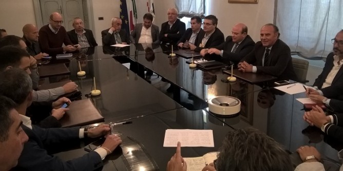Aeroporto, Sanna non molla. «Ora le decisioni importanti»