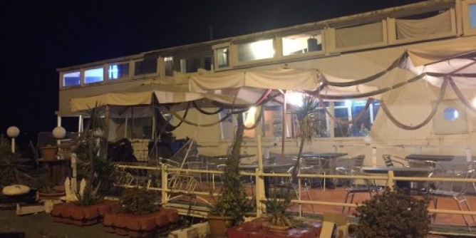 Barca-ristornate rischia di affondare a Su Siccu