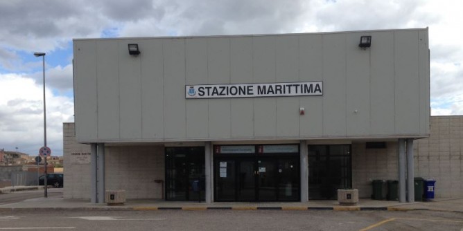Chiuso Bar Stazione Porto Torres. «Mancato pagamento del canone»