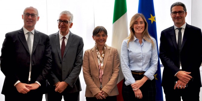 Riforme: la Carta di Udine al ministro Boschi