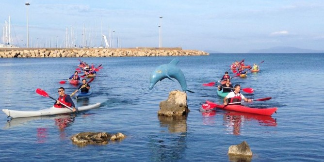 Porto Torres: canoisti in azione per pulire le spiagge