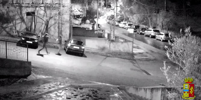 Furto notturno alla Croce Rossa: denunciati due giovani nuoresi
