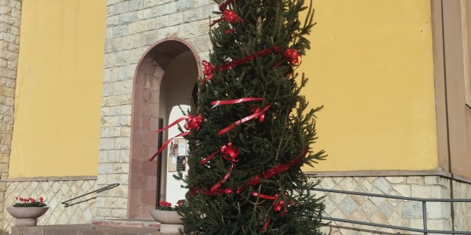 Alghero: addobbi natalizi in quartieri e borgate