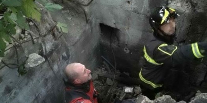 Porto Torres, cane cade nel pozzo: salvato dai Vigili del fuoco