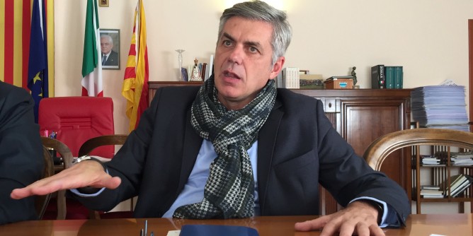 «Sporcizia e miasmi, Alghero in totale confusione»