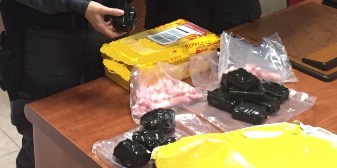 Marshmallow alla cocaina: due olbiesi finiscono in manette