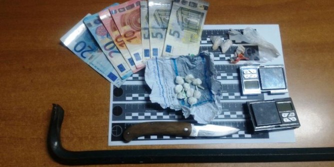 Cocaina in auto: ozierese in manette