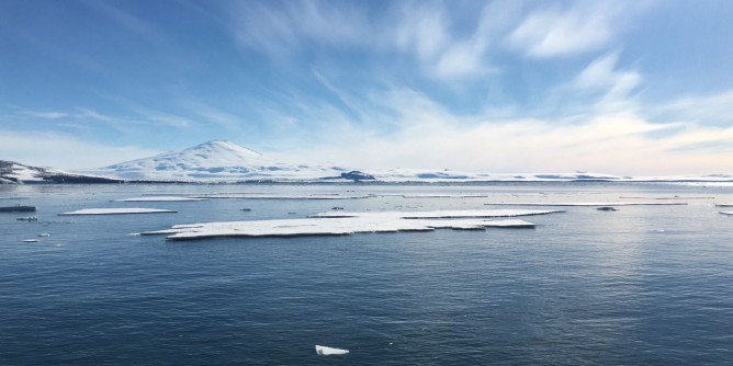 Equipe universitaria di Cagliari in Oceano Antartico