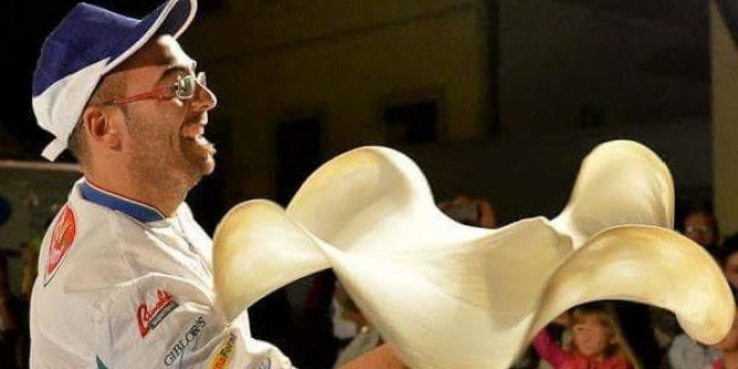Corsi di pizza con il campione del mondo