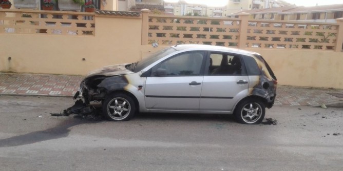 Due notti di fuoco: escalation atti incendiari a Porto Torres