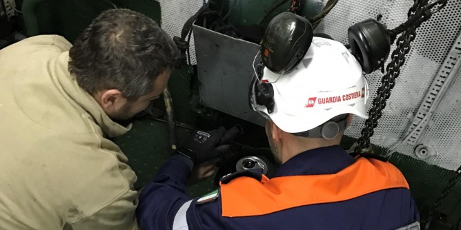 Ambiente: controlli nel porto di Oristano