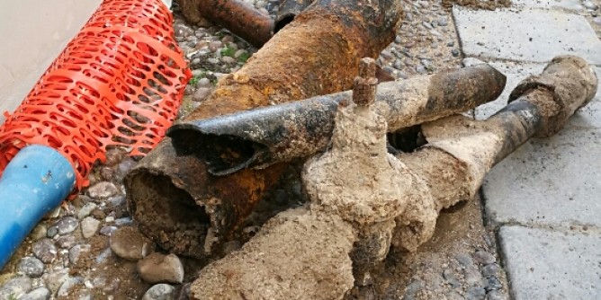 Nuoro: riparazione in Via Sereni