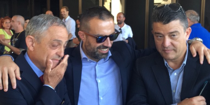 5 Stelle contro tutti: <i>forzaitalioti</i> e Selva