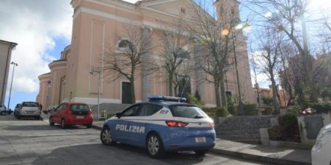 Rapine nei negozi di Nuoro: identificati due minorenni