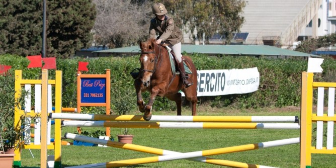 Salto ostacoli: stage e trasferte per i giovani sardi