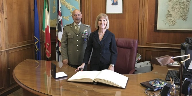 Prefetto Nuoro visita il Comando militare Esercito Sardegna