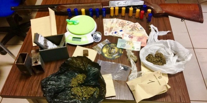 Droga e armi: un arresto e due denunce nel Sassarese