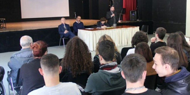 Subito la legge sul bullismo