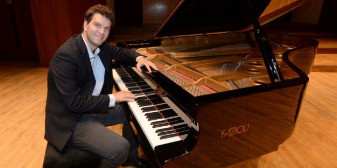 A Tempio, il Piano Solo di Marton Kiss