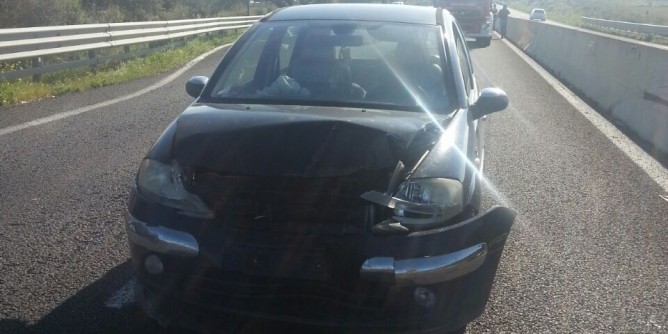 Tamponamento sull´Alghero-Sassari: donna in ospedale
