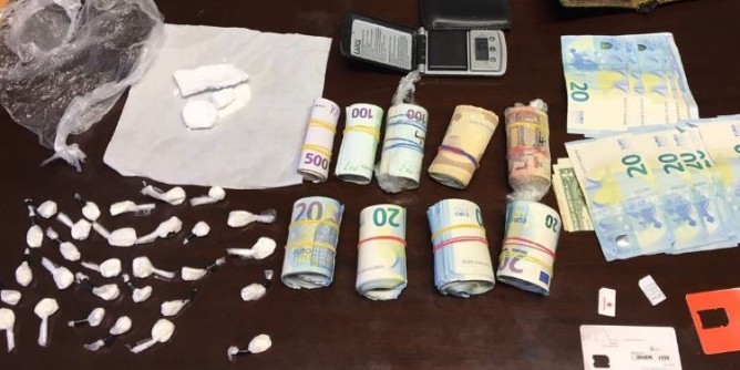 Tenta la fuga: 41enne arrestato per droga a Valledoria