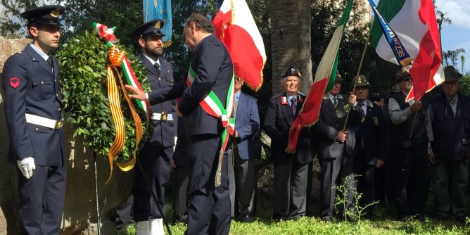 In <i>piazza</i> i Caduti per la libertà