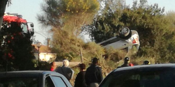 Frontale e <i>volano</i> nel terrapieno| Foto