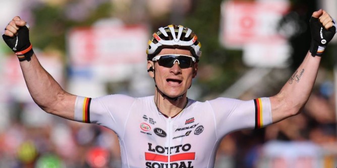 Greipel magia rosa, carovana su Cagliari