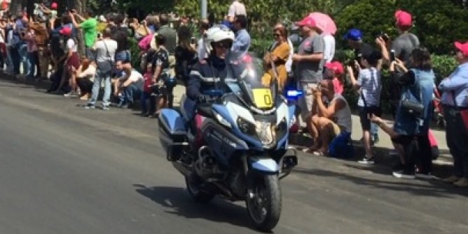 Ciclisti improvvisati s´infilano nel <i>Giro</i>