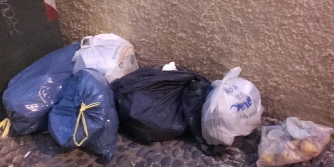 Rifiuti fuori-orario: caccia agli <i>zozzoni</i>
