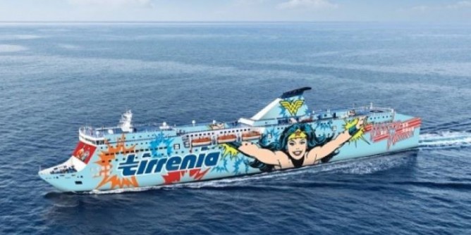 C´è Wonder Woman sulla Genova-Porto Torres
