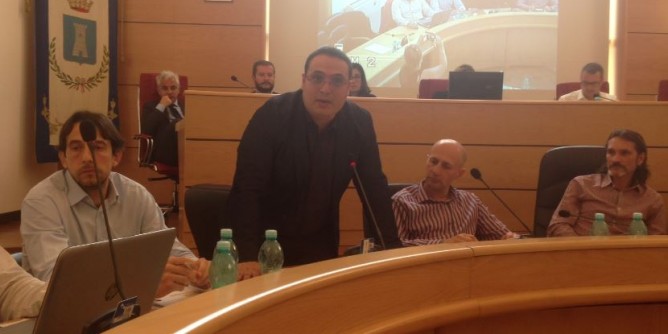 Porto Torres: M5s approva il bilancio, minoranza esce dall’aula