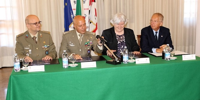Firmato protocollo Esercito-UniCa