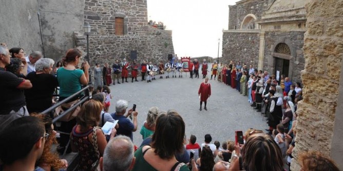 Racconti erranti fa tappa a Castelsardo