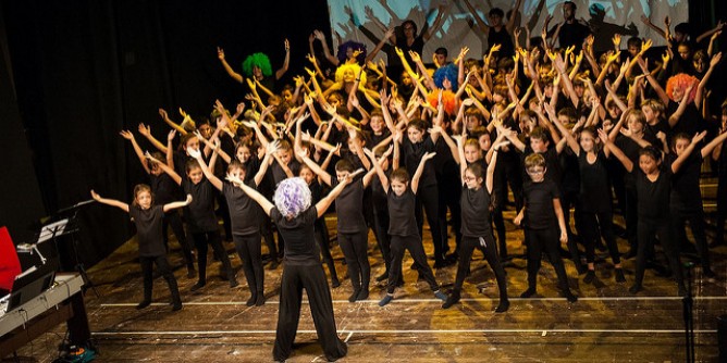 Scuole in coro, tournée in Francia