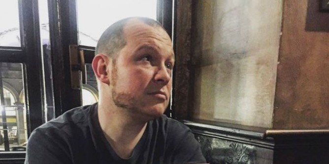 Scrittori <i>Éntula</i>: Michele Vaccari a Porto Torres
