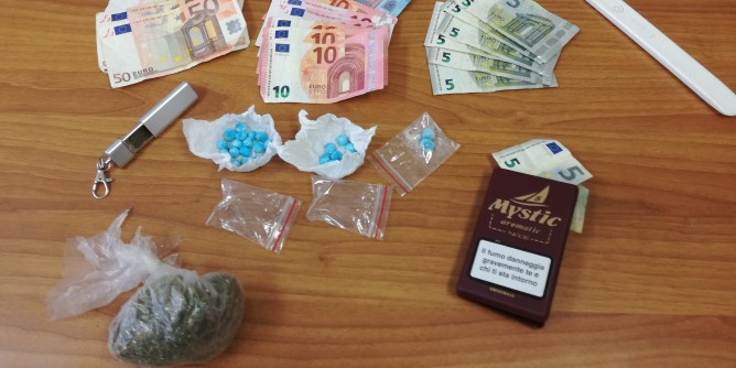 Sassari: doppio arresto per droga