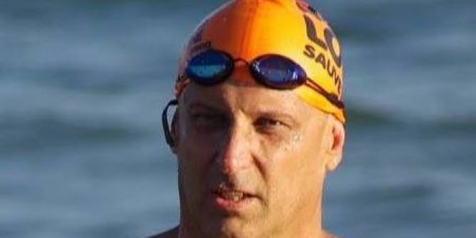 A nuoto dall´Asinara a Porto Torres: l´impresa di Tuset