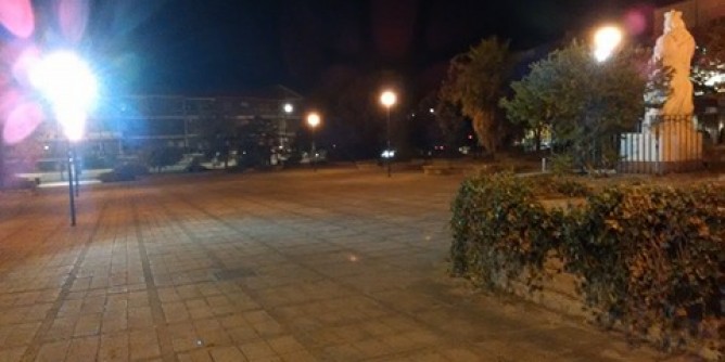 Latte Dolce: i cittadini puliscono la piazza
