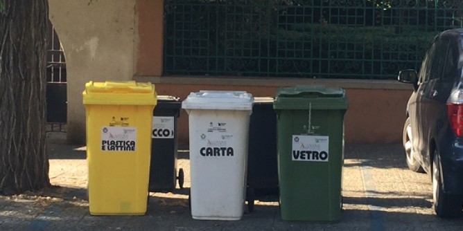 Parcheggi <i>off-limit</i>, ci sono i bidoni