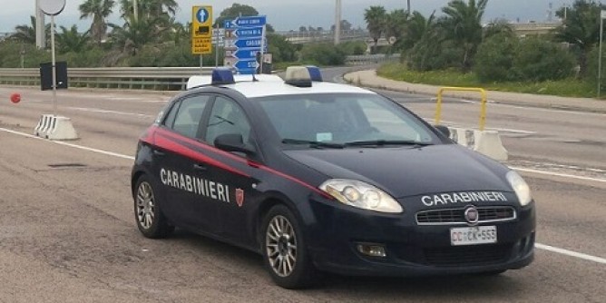Al bar con la <i>scacciacani</i>: un arresto ad Ittiri
