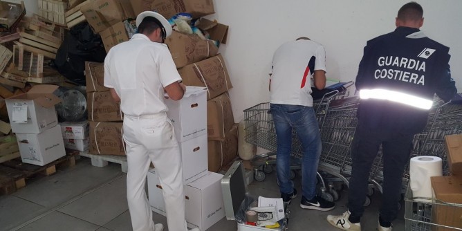 Prodotti non tracciati: sequestri a Olbia e San Teodoro