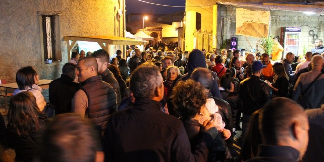 Villaurbana: folla alla Sagra del pane