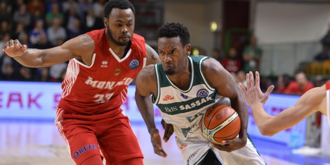 Basket: Dinamo sconfitta in Lituania