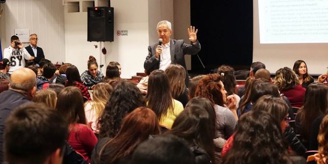 Migranti: la Regione incontra le scuole