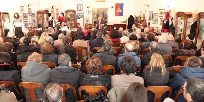 <i>Questioni</i> sarde: il Bellini interroga la politica