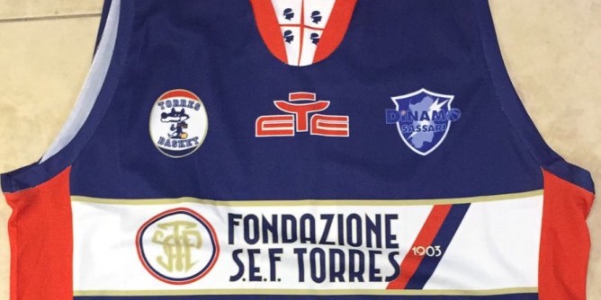 Basket: Torres presenta la nuova maglia
