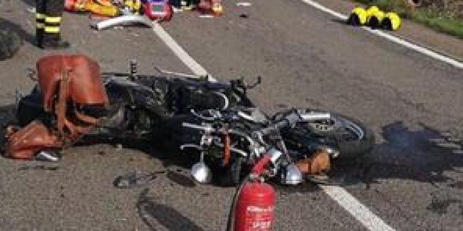 Frontale in moto: muore 52enne sassarese