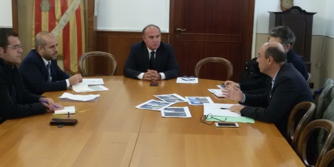 Decoro e funzionalità ad Alghero: incontro con Arst