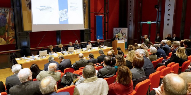 Mura all´assemblea Inps